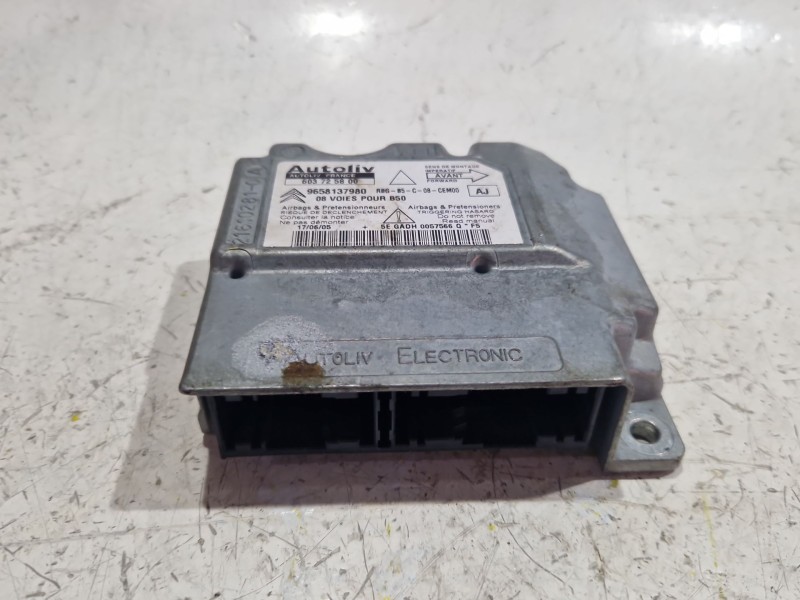 Recambio de centralita airbag para citroën c4 ii (nc_) 1.6 hdi 110 referencia OEM IAM 9658137980  