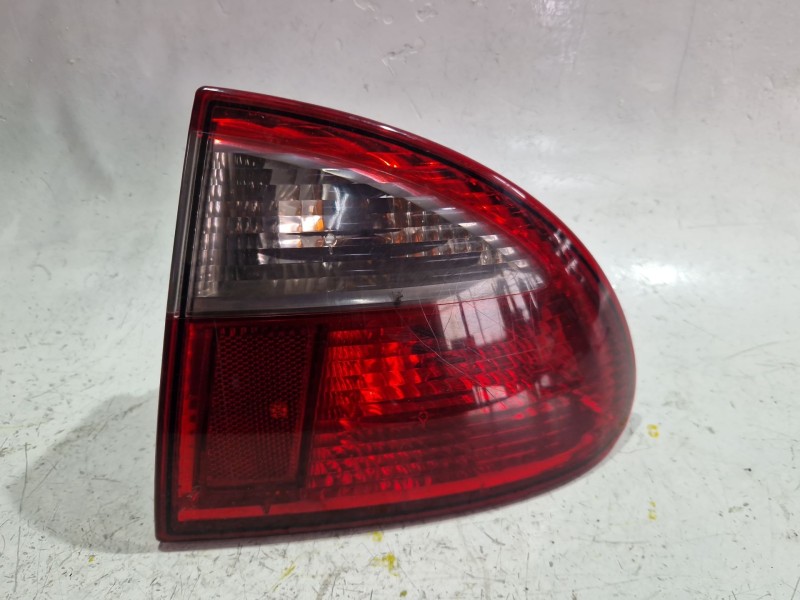 Recambio de piloto trasero derecho para seat leon (1m1) 1.9 tdi referencia OEM IAM e95187  