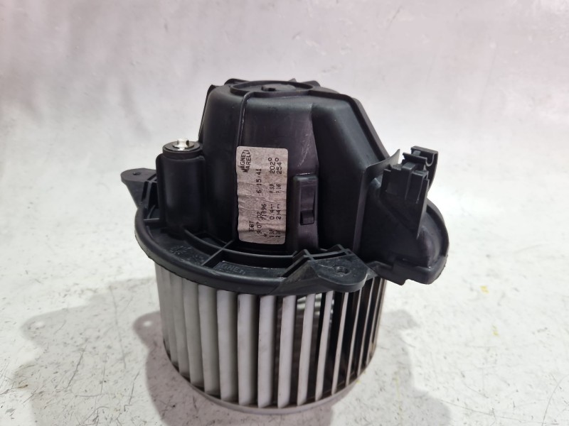 Recambio de motor calefaccion para fiat stilo (192_) 1.9 jtd (192_xe1a) referencia OEM IAM 71896  