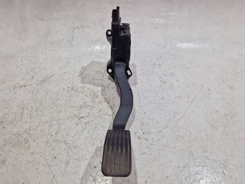 Recambio de potenciometro pedal para citroën c3 iii (sx) 1.2 puretech 82 referencia OEM IAM 9835904480  