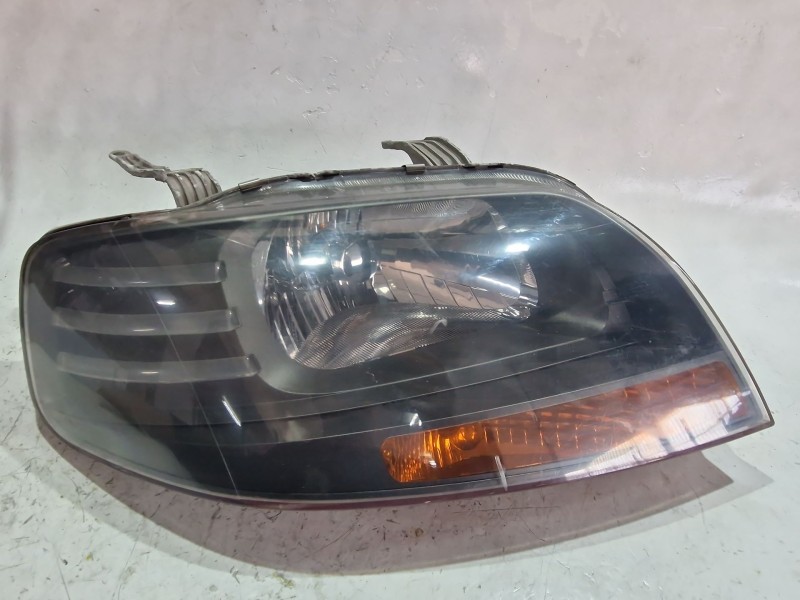 Recambio de faro delantero derecho para daewoo kalos (klas) 1.4 16v referencia OEM IAM E130003  