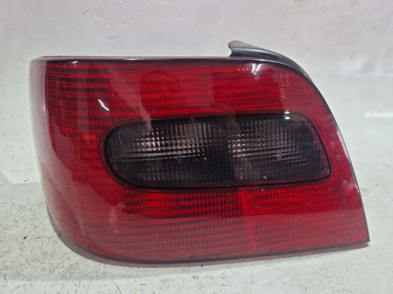 Recambio de piloto trasero izquierdo para citroën xsara berlina (1997) 1.9 td referencia OEM IAM G2534  