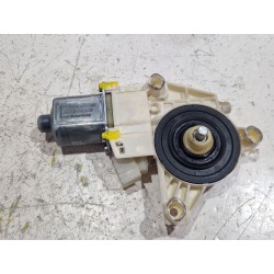 MOTOR ELEVALUNAS DELANTERO DERECHO A2048200242 