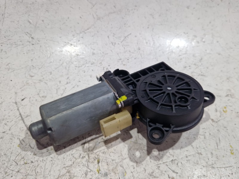 Recambio de motor elevalunas delantero izquierdo para ford fusion (ju_) 1.4 tdci referencia OEM IAM 0130821939  