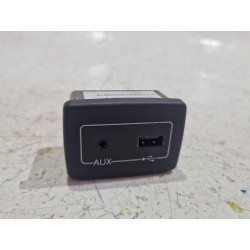 CONECTOR USB / AUX TECVOXD532 
