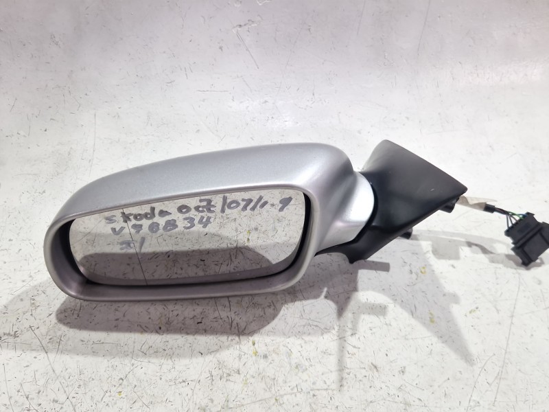 Recambio de retrovisor izquierdo para skoda octavia i (1u2) 1.9 tdi referencia OEM IAM E9010137  