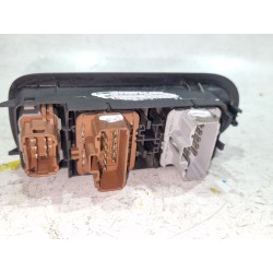 Recambio de mando elevalunas delantero izquierdo para renault megane ii sedán (lm0/1_) 1.6 referencia OEM IAM 156018070  
