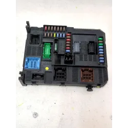 Recambio de caja reles / fusibles para peugeot 208 1.4 hdi 68cv? referencia OEM IAM 9678355880  