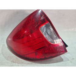 Recambio de piloto trasero izquierdo para kia rio (bc)(2000) 1.4 referencia OEM IAM e138464  