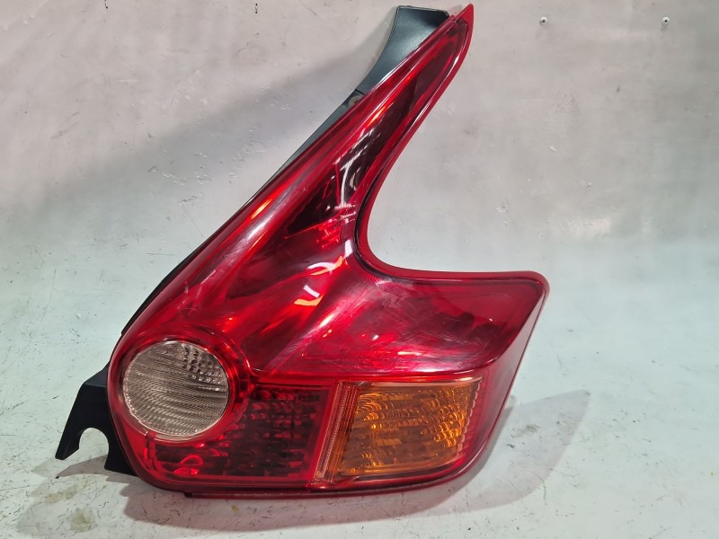 Recambio de piloto trasero derecho para nissan juke (f15) 1.5 dci referencia OEM IAM e4010200  