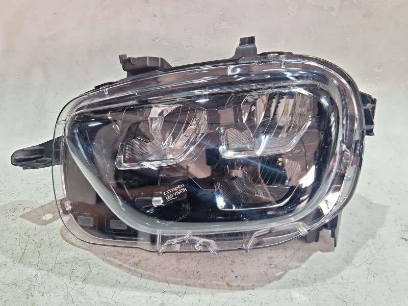 Recambio de faro delantero izquierdo para citroën c3 iii (sx) 1.2 puretech 82 referencia OEM IAM 9836267180  
