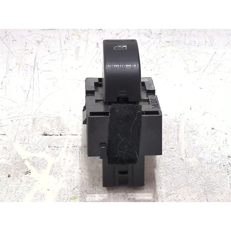 Recambio de boton elevalunas derecho para cadillac sts 3.6 referencia OEM IAM 25746449  