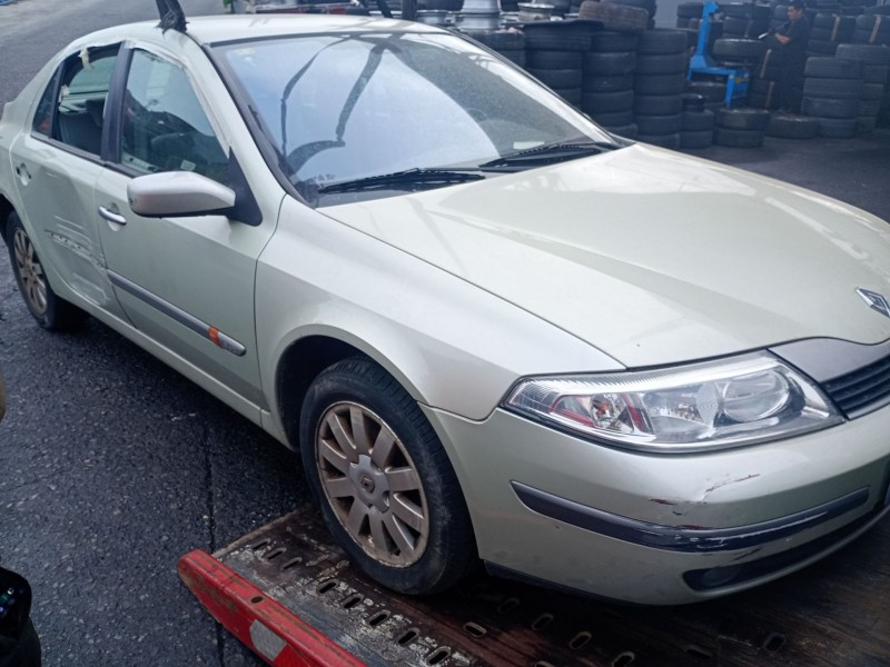 renault laguna ii (bg0)(2001) del año 2001
