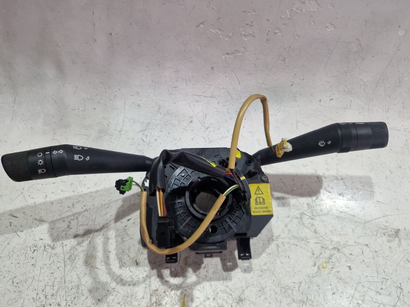 Recambio de mando multifuncion para fiat grande punto (199_) 1.4 (199axb11, 199axb1a, 199bxb1a, 199axl1a) referencia OEM IAM 735