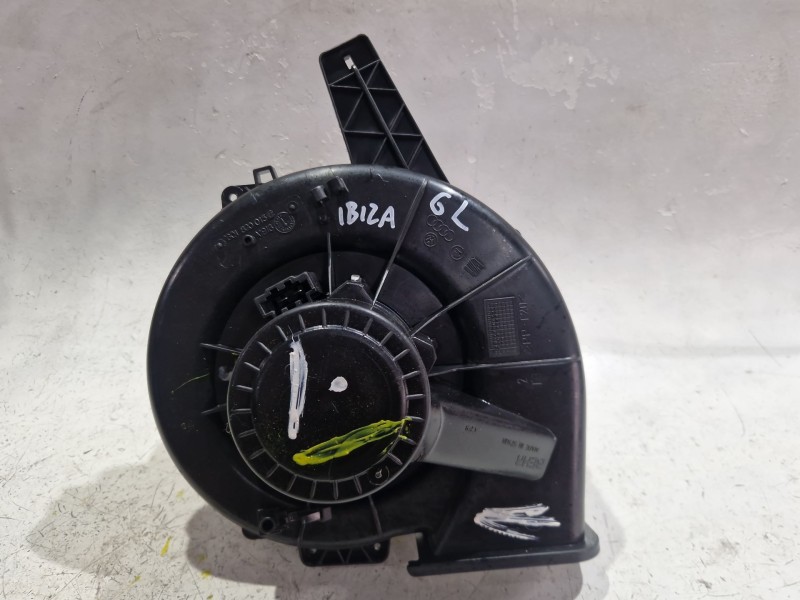 Recambio de motor calefaccion para seat ibiza iii (6l1) 1.9 tdi referencia OEM IAM 601820015  