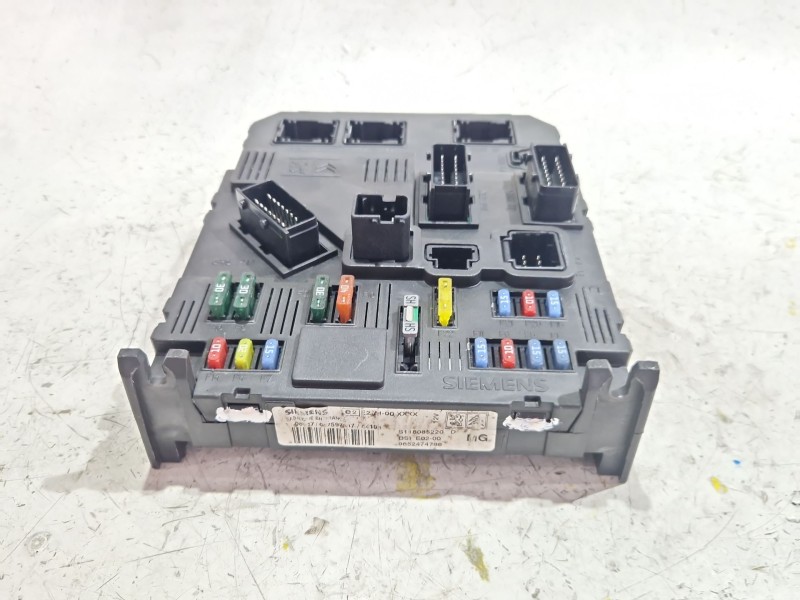 Recambio de caja reles / fusibles para peugeot 206 (1998) 1.4 hdi eco 70 referencia OEM IAM S118085220D  