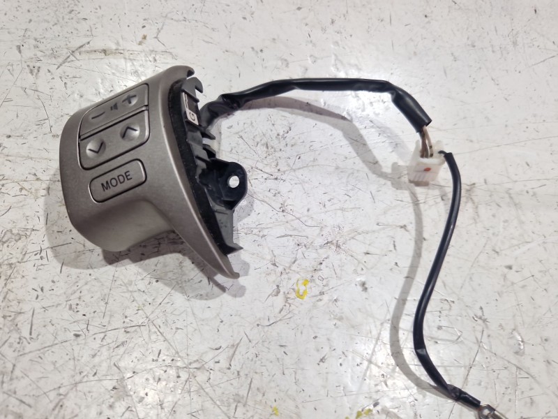 Recambio de mando volante para toyota auris (_e15_) 1.4 d-4d (nde150_) referencia OEM IAM   