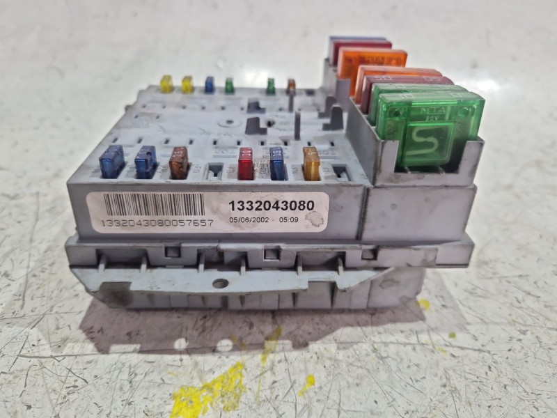 Recambio de caja reles / fusibles para fiat ducato furgoneta (244_) 2.3 jtd referencia OEM IAM 1332043080  