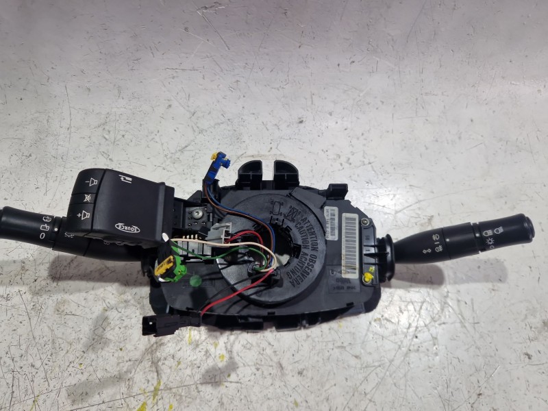 Recambio de mando multifuncion para renault megane ii (bm0/1_, cm0/1_) 1.5 dci referencia OEM IAM 8200155865  