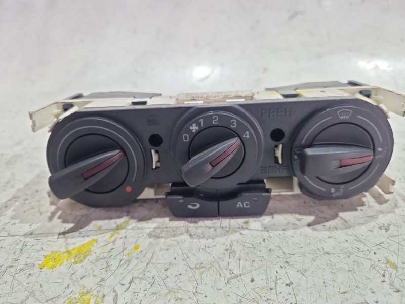 Recambio de mando climatizador para seat ibiza iv (6j5, 6p1) 1.2 referencia OEM IAM 6J082045  