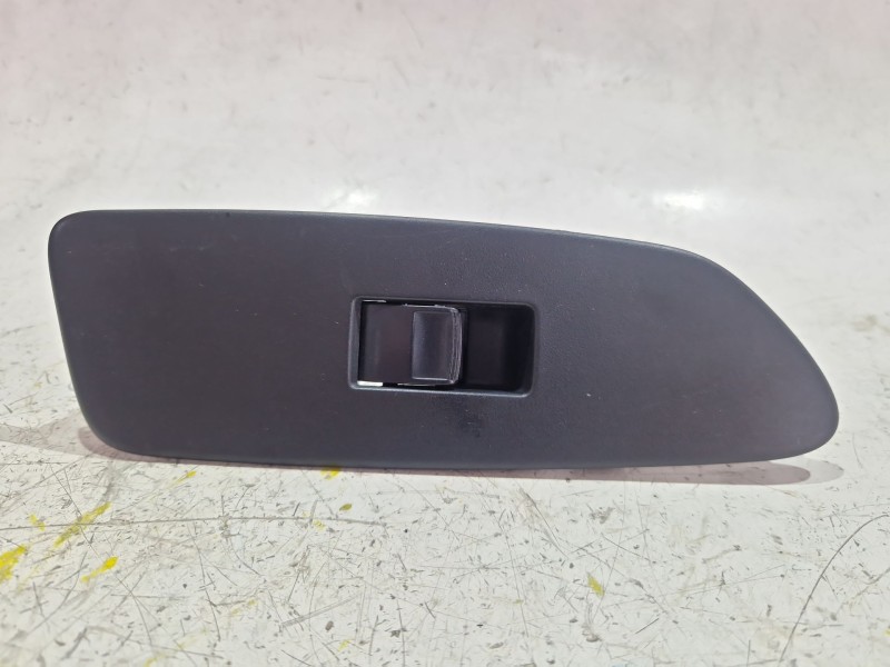 Recambio de mando elevalunas delantero derecho para toyota auris (_e15_) 1.4 d-4d (nde150_) referencia OEM IAM 7423102530  