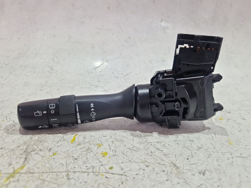 Recambio de mando limpiaparabrisas para toyota auris (_e15_) 1.4 d-4d (nde150_) referencia OEM IAM 02411  