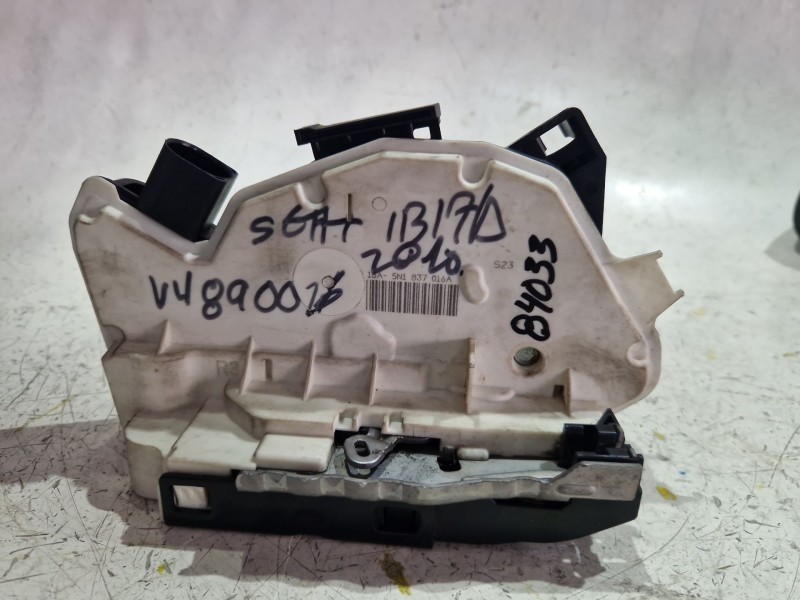Recambio de cerradura puerta delantera derecha para seat ibiza iv (6j5, 6p1) 1.2 referencia OEM IAM 16A5N1837016A  