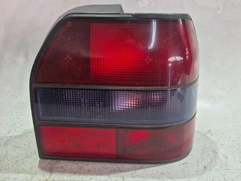 Recambio de piloto trasero derecho para renault 19 ii (b/c53_) 1.4 referencia OEM IAM 87055  