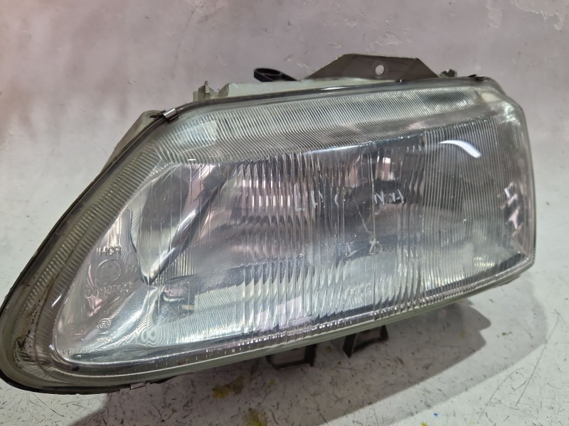Recambio de faro delantero izquierdo para renault laguna i (b56_, 556_) 1.9 dti (b56j) referencia OEM IAM E2200492705  