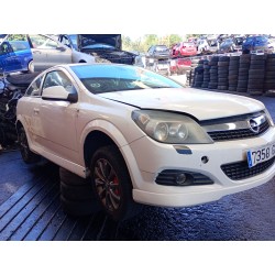 opel astra h gtc (a04) del año 2010