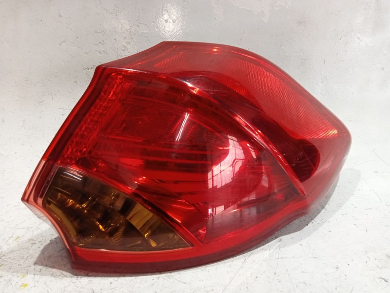 Recambio de piloto trasero derecho para kia ceed (ed)(2006) 1.6 crdi 115 referencia OEM IAM 92402A20  