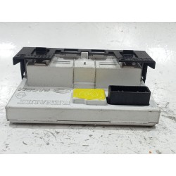 Recambio de pantalla multifuncion para nissan primastar furgoneta (x83) 2.0 dci 90 referencia OEM IAM 8200584888A  