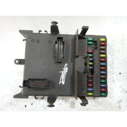 CAJA RELES / FUSIBLES 8200371619 