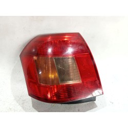 Recambio de piloto trasero derecho para toyota corolla (_e12_) 2.0 d-4d (cde120_) referencia OEM IAM e111B02  