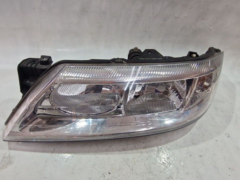 Recambio de faro delantero izquierdo para renault laguna ii (bg0/1_) 1.9 dci (bg0e) referencia OEM IAM 7701048927  
