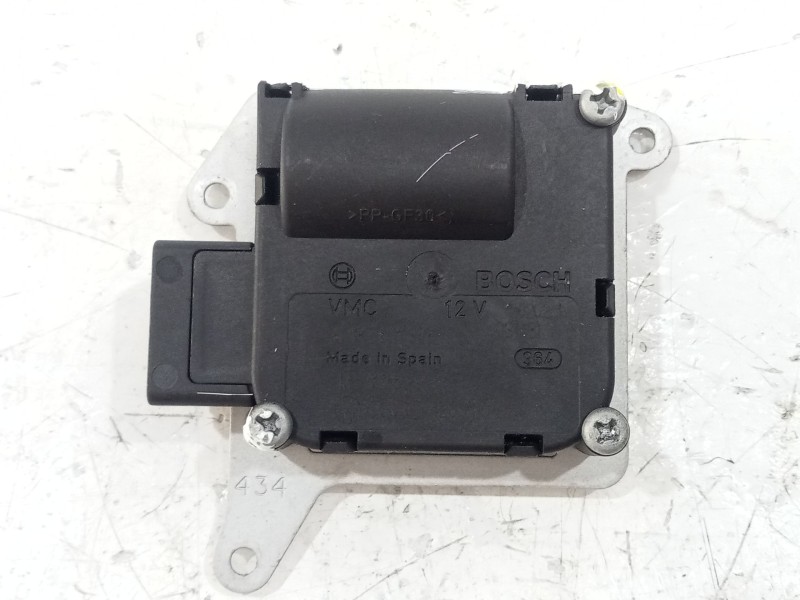 Recambio de motor trampilla calefaccion para audi a8 d3 (4e2, 4e8) 4.2 quattro referencia OEM IAM 0132801323  