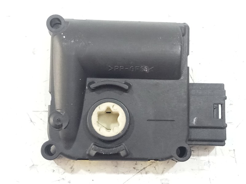 Recambio de motor trampilla calefaccion para audi a8 d3 (4e2, 4e8) 4.2 quattro referencia OEM IAM 0132801323  