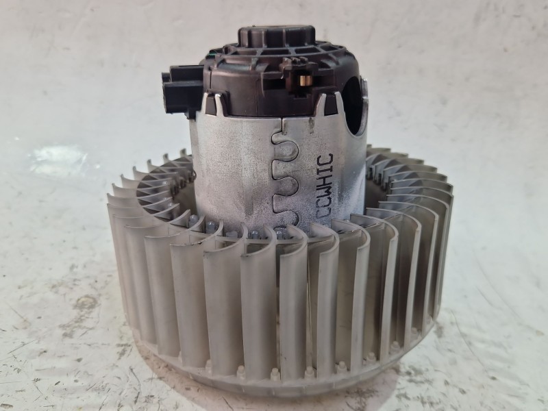 Recambio de motor calefaccion para chevrolet aveo fastback 1.2 referencia OEM IAM A122490541K  