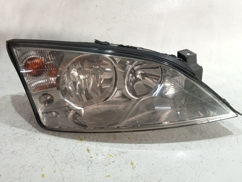 Recambio de faro delantero derecho para ford mondeo iii (b5y) 2.0 tdci referencia OEM IAM 0301174202  