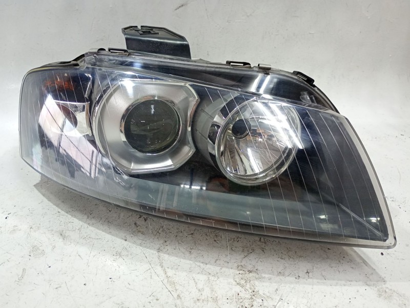 Recambio de faro delantero derecho para audi a3 (8p1) 2.0 tdi 16v referencia OEM IAM 084411164R  
