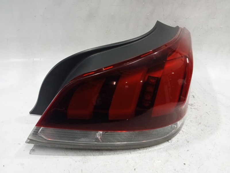 Recambio de piloto trasero derecho para peugeot 508 i (8d_) 2.0 hdi referencia OEM IAM 9807242680A  