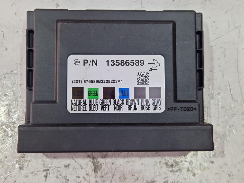 Recambio de modulo confort para chevrolet aveo fastback 1.2 referencia OEM IAM 13586589  