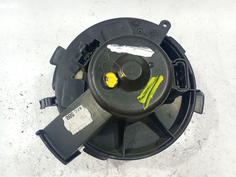 Recambio de motor calefaccion para peugeot 307 (3a/c) 2.0 hdi 110 referencia OEM IAM B6830  