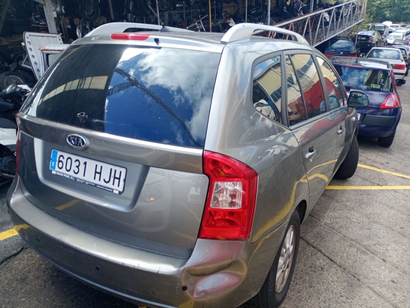 kia carens iii monospace (un) del año 2012