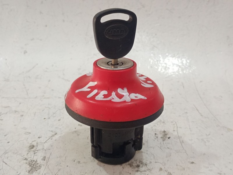 Recambio de tapon combustible para ford fiesta iv (ja_, jb_) 1.3 i referencia OEM IAM 210396PD2  