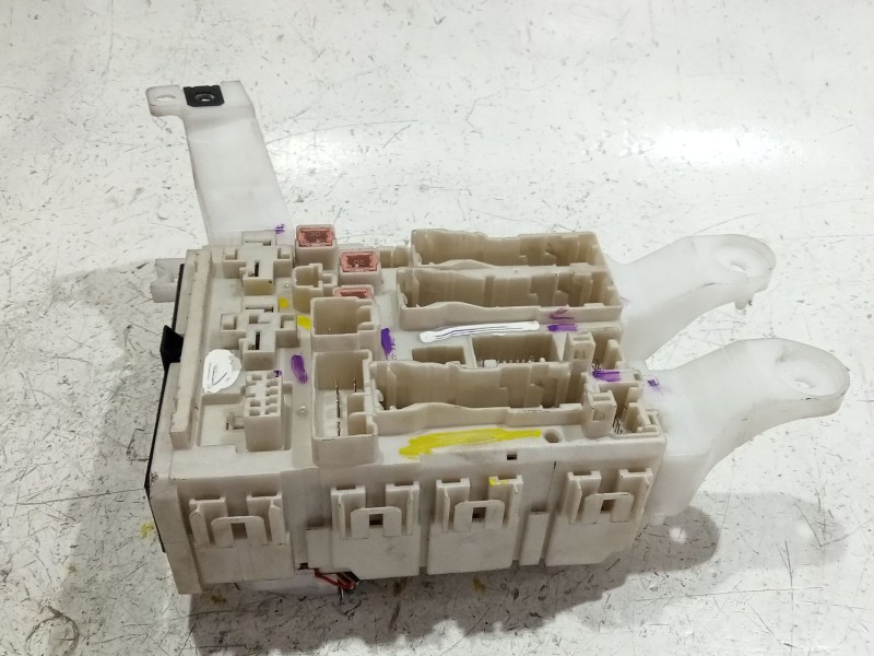 Recambio de caja reles / fusibles para toyota auris (_e15_) 1.4 d-4d (nde150_) referencia OEM IAM 02119k24  