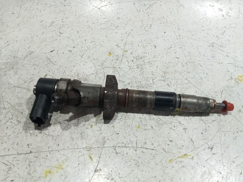 Recambio de inyector para renault master ii furgoneta (fd) 2.5 dci referencia OEM IAM 0445110265  