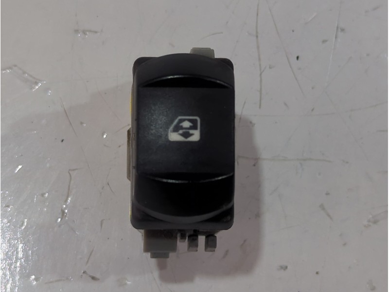 Recambio de mando elevalunas para renault megane ii (bm0/1_, cm0/1_) 1.5 dci referencia OEM IAM 2808201  