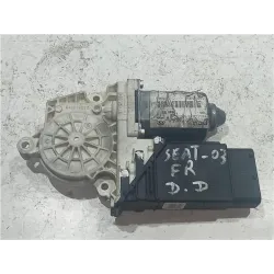 Recambio de motor elevalunas delantero derecho para seat leon (1m1)(11.1999) tdi referencia OEM IAM 105415301 05074240  