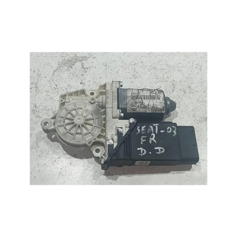 Recambio de motor elevalunas delantero derecho para seat leon (1m1)(11.1999) tdi referencia OEM IAM 105415301 05074240  